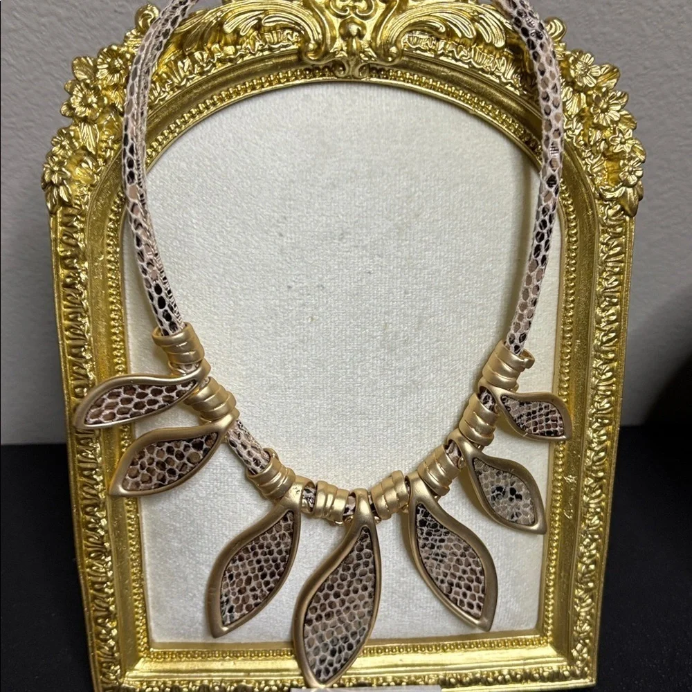 Unique Statement Faux Wild Animal Print Bib Necklace and Earring Set Tan Snake